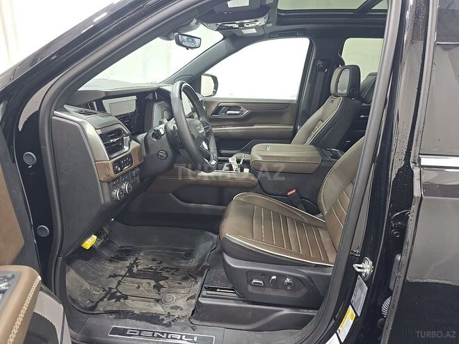 GMC Yukon-7
