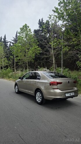 Volkswagen Polo-6