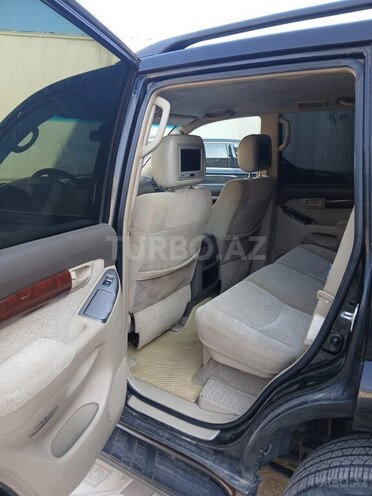 Toyota Land Cruiser Prado-10