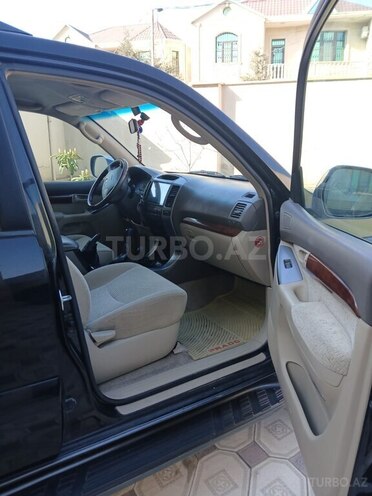 Toyota Land Cruiser Prado-13