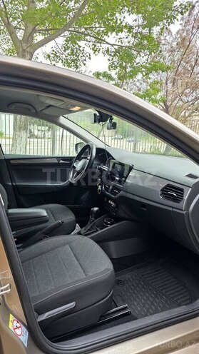 Volkswagen Polo-12
