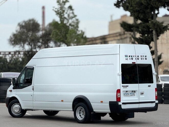 Ford Transit-5