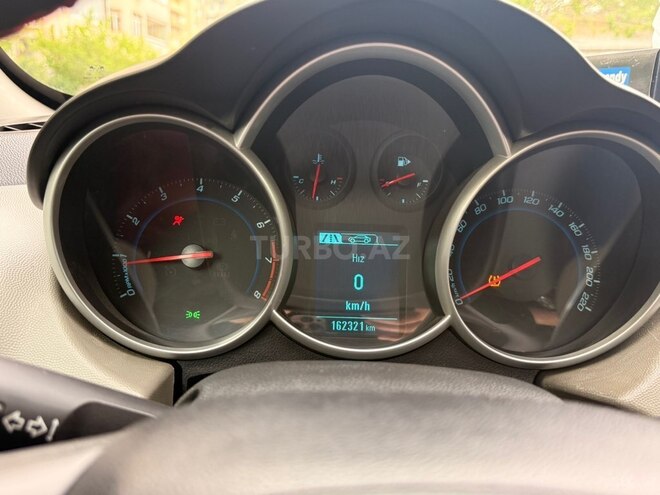 Chevrolet Cruze-9