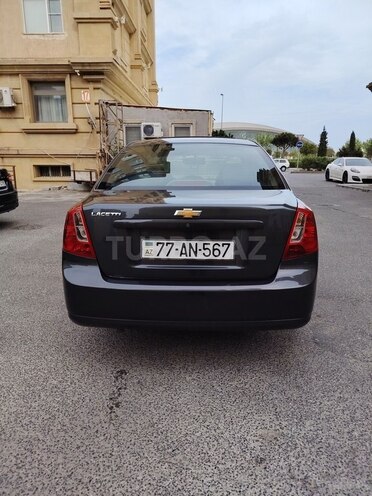 Chevrolet Lacetti-9