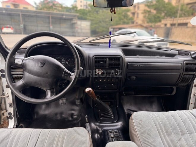 GAZ 3110 "Volga"-5