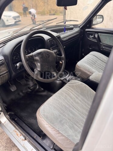 GAZ 3110 "Volga"-6