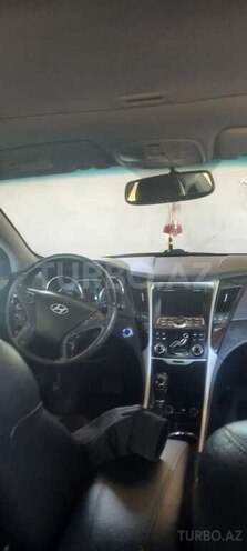 Hyundai Sonata-6