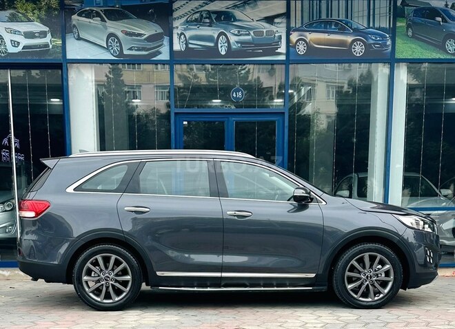 Kia Sorento-13