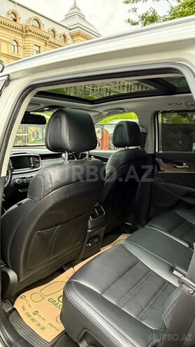 Kia Sorento-9