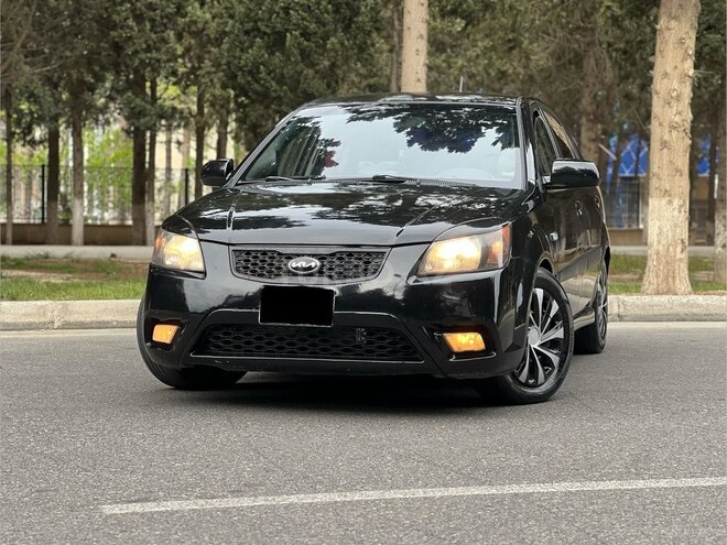 Kia Rio-1