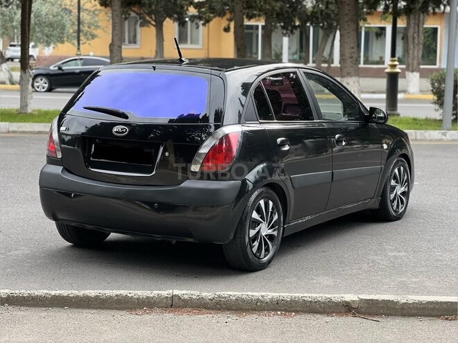 Kia Rio-2