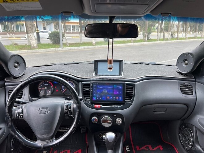 Kia Rio-7