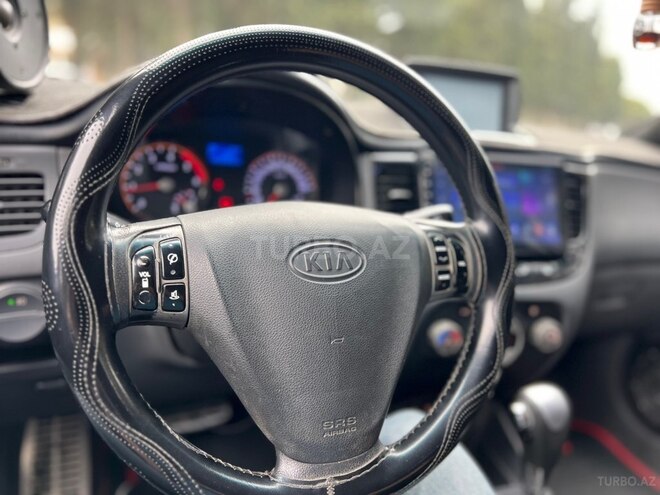 Kia Rio-8