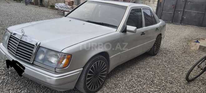 Mercedes 220 E-6