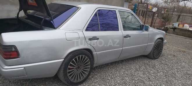 Mercedes 220 E-4