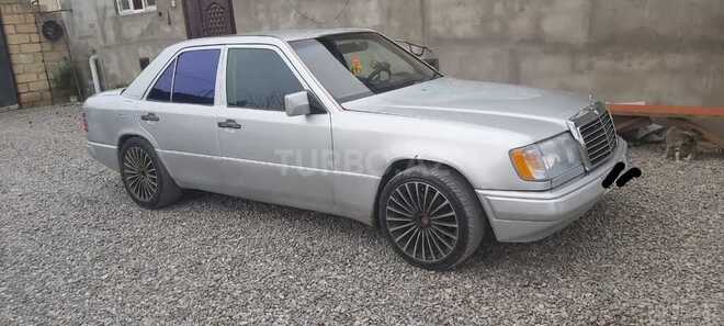 Mercedes 220 E-7