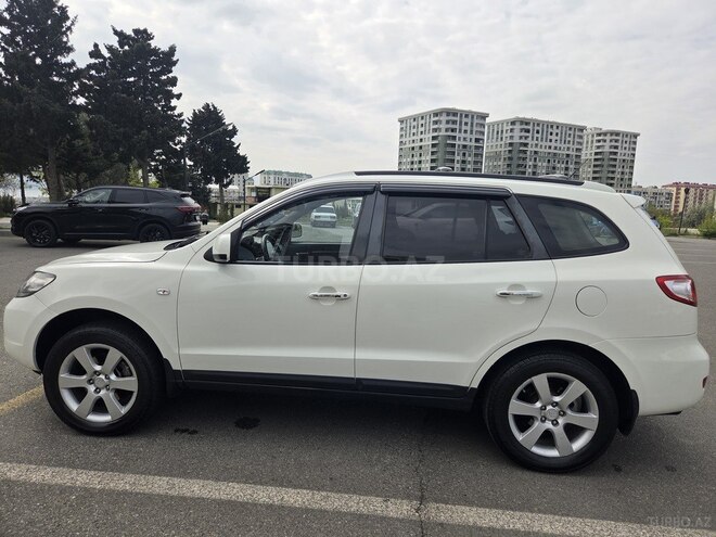Hyundai Santa Fe-12