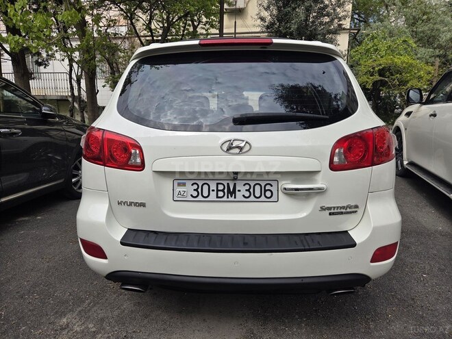 Hyundai Santa Fe-19