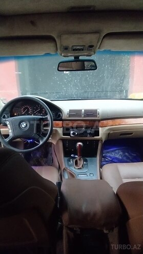 BMW 523-8