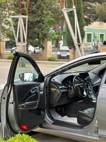 Hyundai Grandeur-10