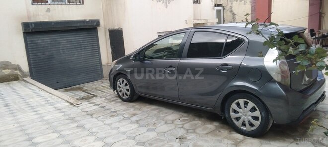 Toyota Prius C-11