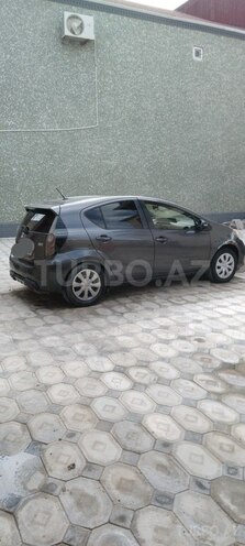 Toyota Prius C-12
