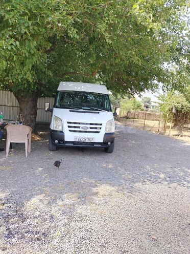 Ford Transit-1