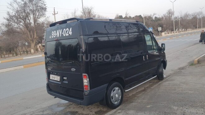 Ford Transit-3