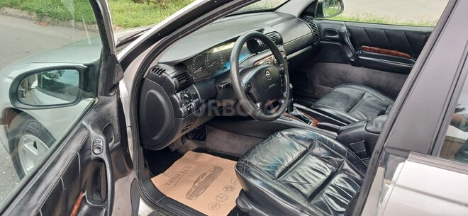 Opel Omega-11