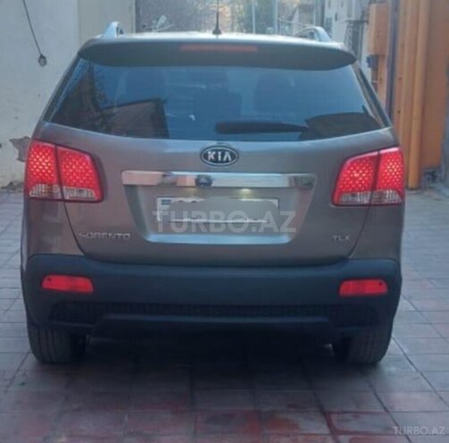 Kia Sorento-2