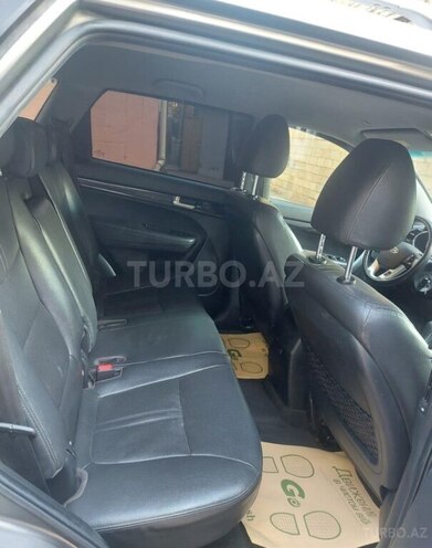Kia Sorento-8