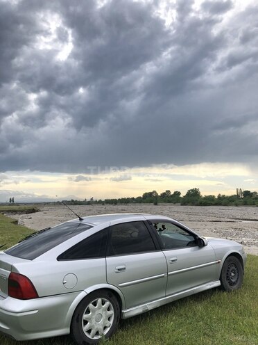 Opel Vectra-5