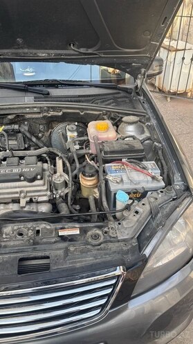Chevrolet Lacetti-4