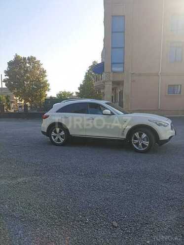 Infiniti FX35-7