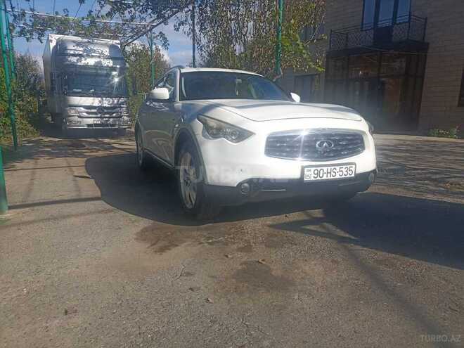 Infiniti FX35-11