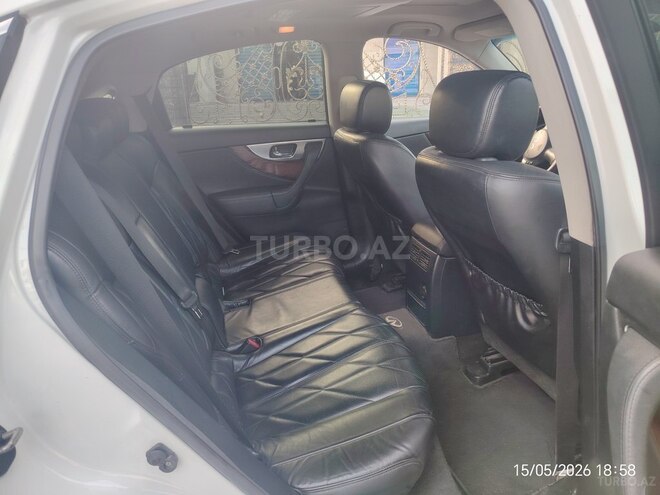 Infiniti FX35-6