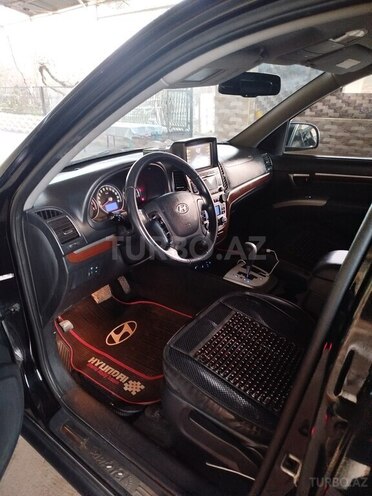 Hyundai Santa Fe-10