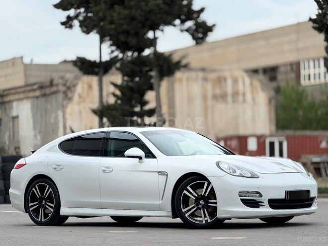 Porsche Panamera-2