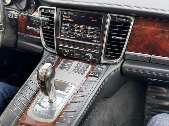 Porsche Panamera-7