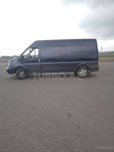 Ford Transit-9