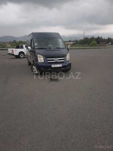 Ford Transit-4