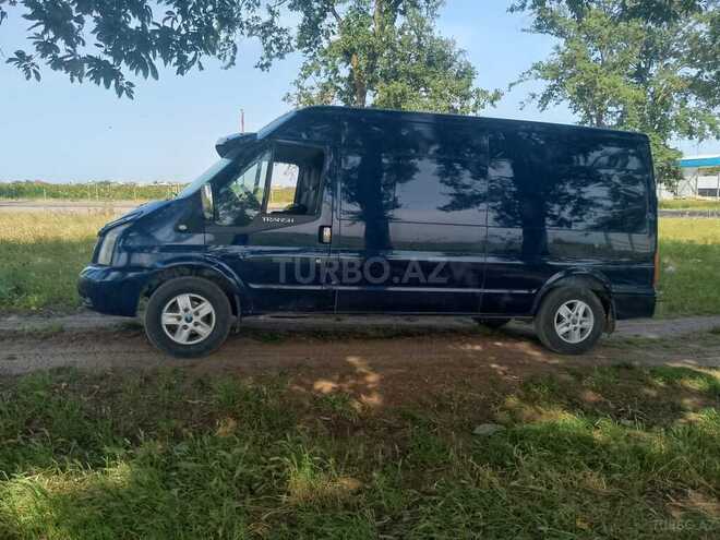 Ford Transit-5