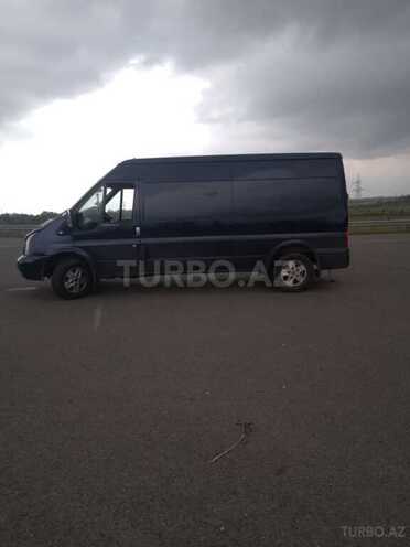 Ford Transit-10