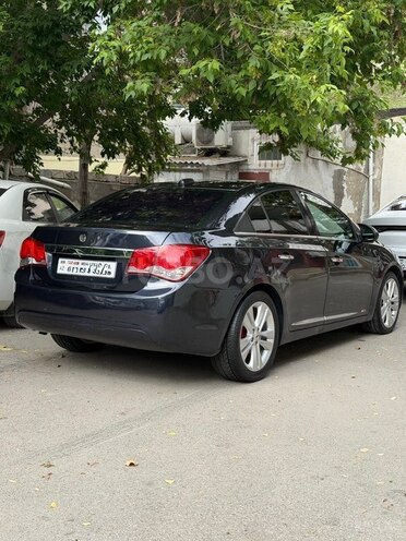 Chevrolet Cruze-2
