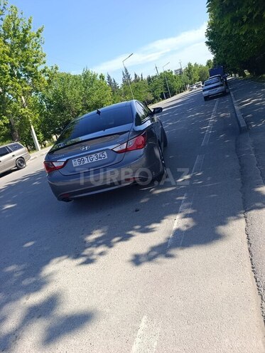 Hyundai Sonata-4