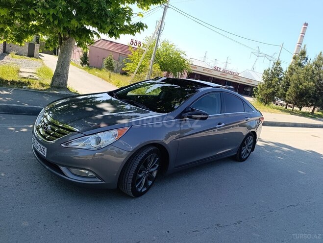 Hyundai Sonata-13
