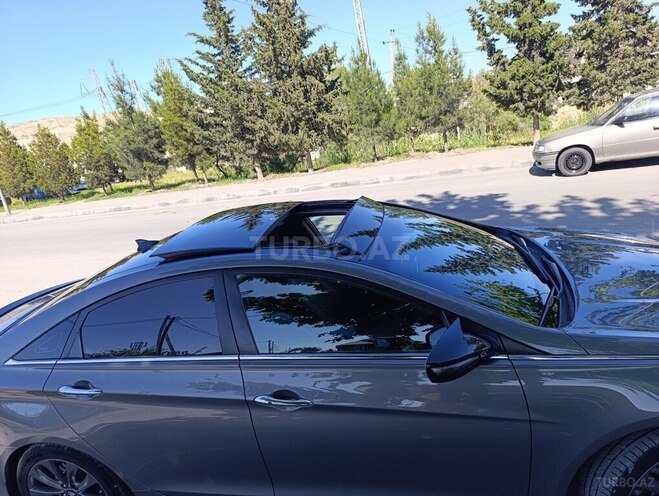 Hyundai Sonata-15