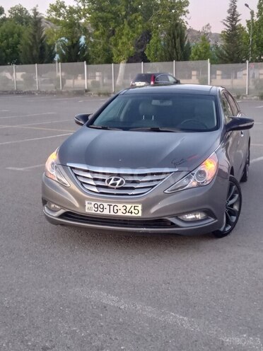 Hyundai Sonata-16