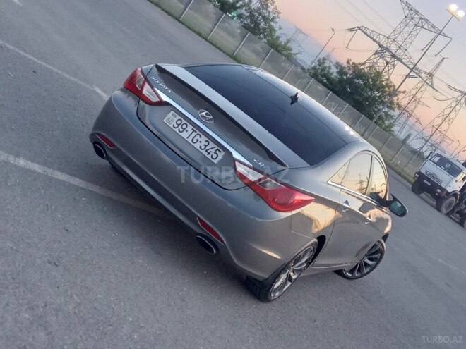 Hyundai Sonata-18