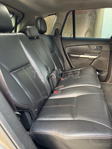 Ford Edge-11